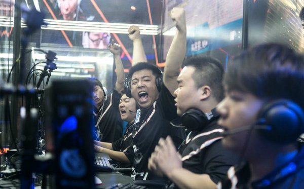 的存在而更 的存在而更