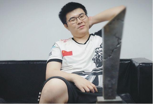 詹姆斯即将 詹姆斯即将