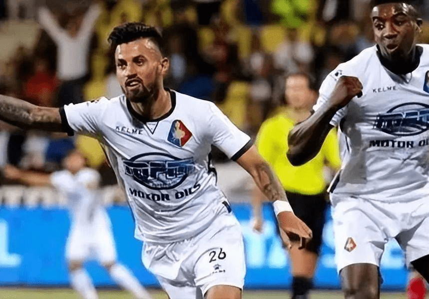 麦隆前锋的 麦隆前锋的