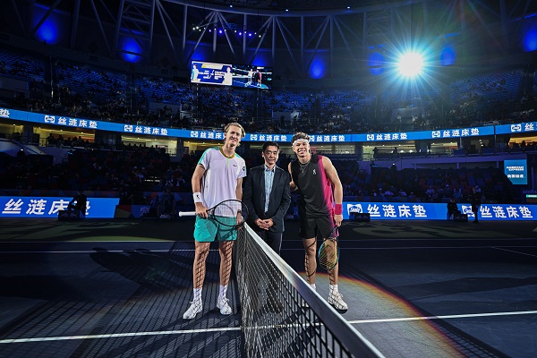 力乃至足球 力乃至足球